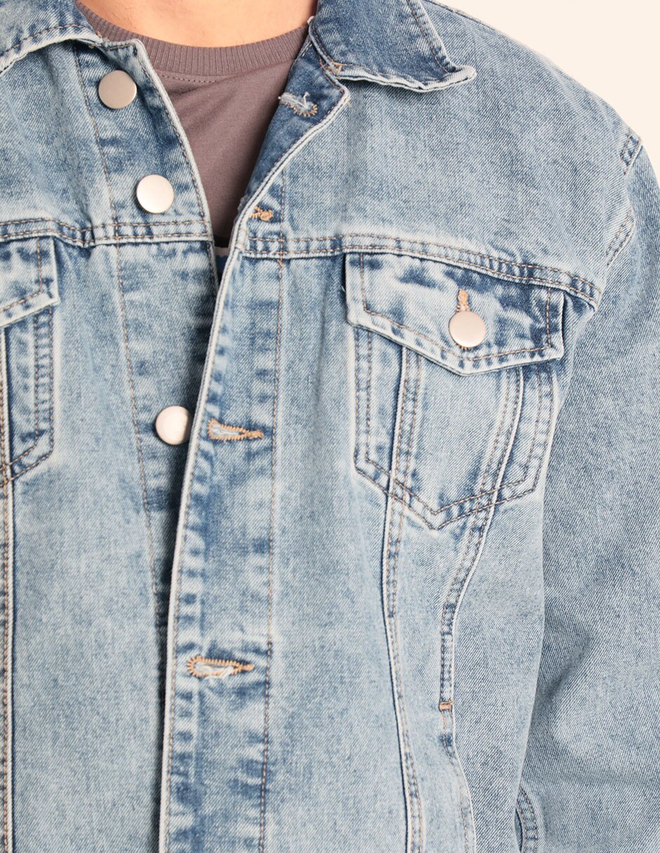 Chamarra denim con bolsillos para hombre 4