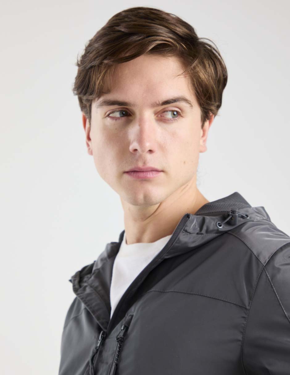 Chamarra casual non stop con capucha para hombre
